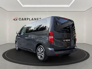 PEUGEOT Traveller Standard 2.2 BlueHDi Family Edition