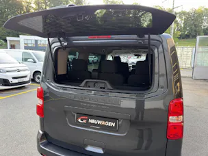 PEUGEOT Traveller Standard 2.2 BlueHDi Family Edition
