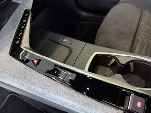 PEUGEOT 5008 1.2 Hybrid GT Exclusive