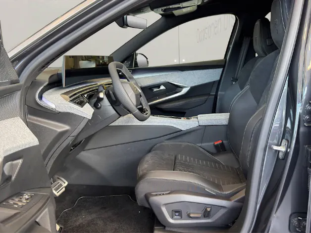 PEUGEOT 5008 1.2 Hybrid GT Exclusive