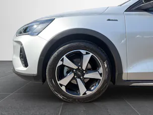 FORD Focus Station Wagon 1.0i EcoB Hybrid 155 Active X