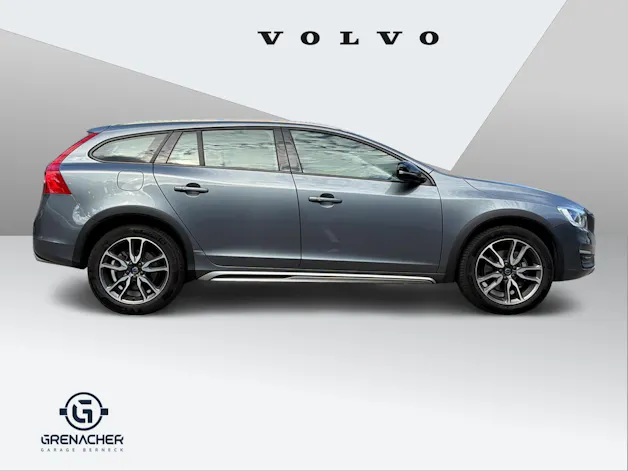 VOLVO V60 Cross Country 2.0 D4 Summum S/S