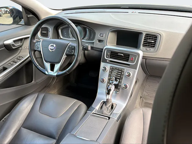 VOLVO V60 Cross Country 2.0 D4 Summum S/S