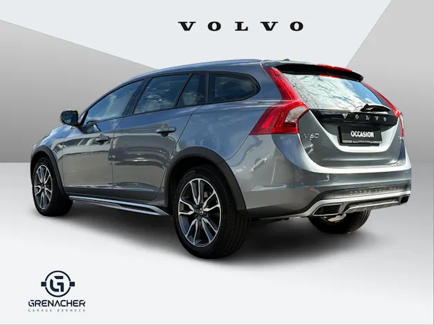 VOLVO V60 Cross Country 2.0 D4 Summum S/S