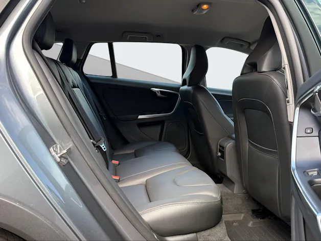VOLVO V60 Cross Country 2.0 D4 Summum S/S