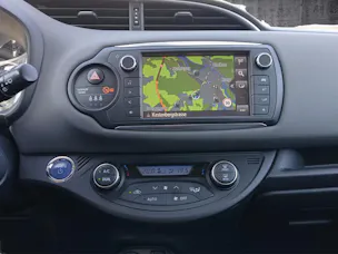 Toyota Yaris 1.5 VVT-i HSD Trend