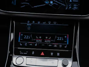 AUDI Q8 55 TFSI quattro tiptronic *22" Felgen*Panorama*B&O*Sitzbelüftung*Head-Up*
