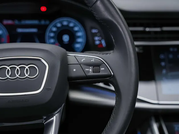 AUDI Q8 55 TFSI quattro tiptronic *22" Felgen*Panorama*B&O*Sitzbelüftung*Head-Up*