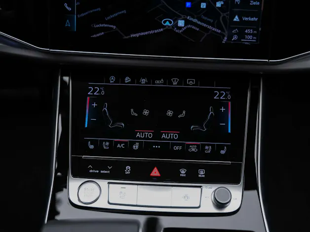 AUDI Q8 55 TFSI quattro tiptronic *22" Felgen*Panorama*B&O*Sitzbelüftung*Head-Up*