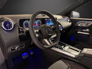 MERCEDES-BENZ GLA 250 4MATIC Swiss Star