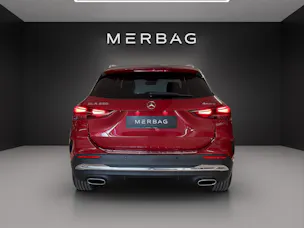 MERCEDES-BENZ GLA 250 4MATIC Swiss Star