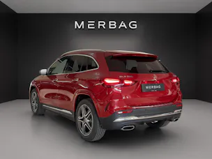 MERCEDES-BENZ GLA 250 4MATIC Swiss Star