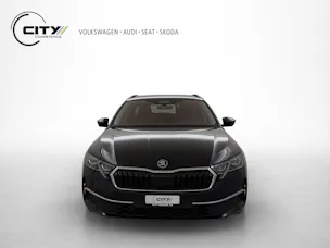 SKODA Octavia Combi 2.0 TSI Selection Tour