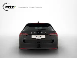 SKODA Octavia Combi 2.0 TSI Selection Tour