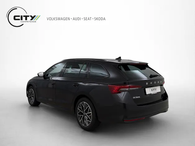 SKODA Octavia Combi 2.0 TSI Selection Tour
