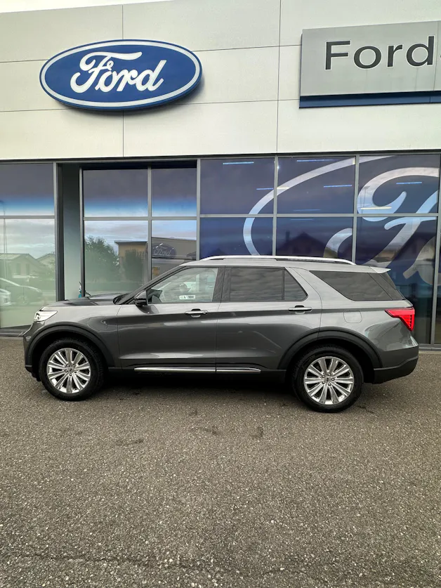 FORD Explorer 3.0 V6 Plug-in Hybrid Platinum