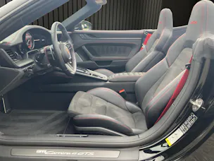 PORSCHE 911 Carrera 4 GTS Cabriolet