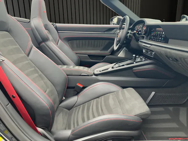 PORSCHE 911 Carrera 4 GTS Cabriolet