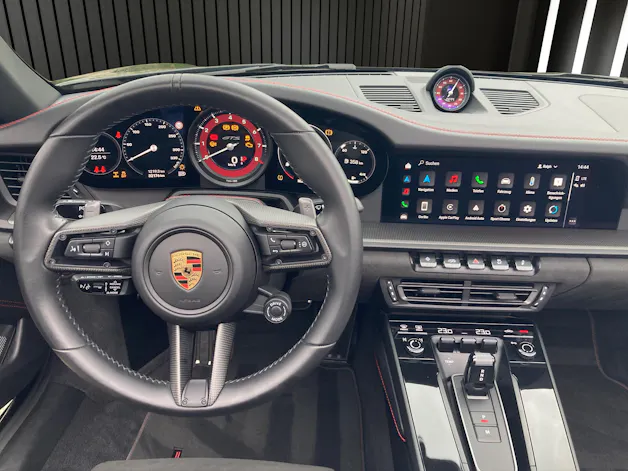 PORSCHE 911 Carrera 4 GTS Cabriolet