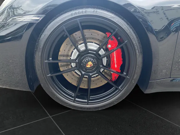 PORSCHE 911 Carrera 4 GTS Cabriolet