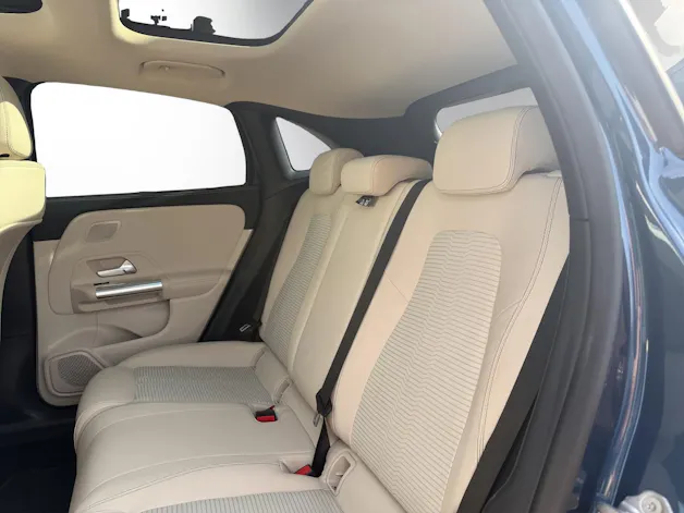 MERCEDES-BENZ GLA 250 Progressive4Matic