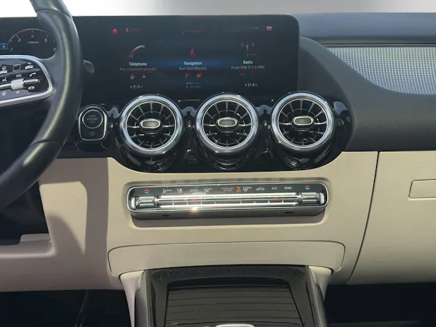 MERCEDES-BENZ GLA 250 Progressive4Matic