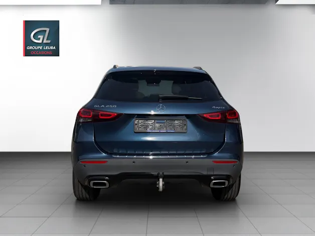 MERCEDES-BENZ GLA 250 Progressive4Matic