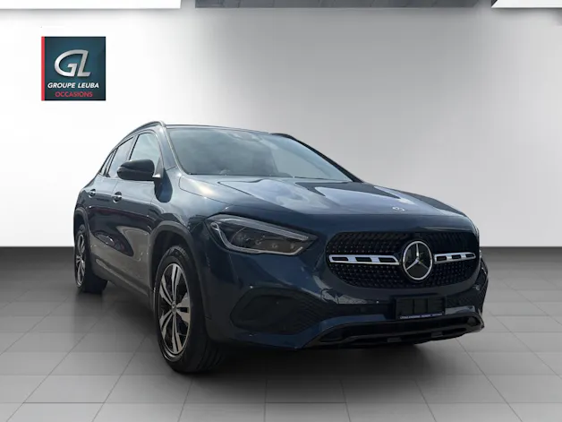 MERCEDES-BENZ GLA 250 Progressive4Matic