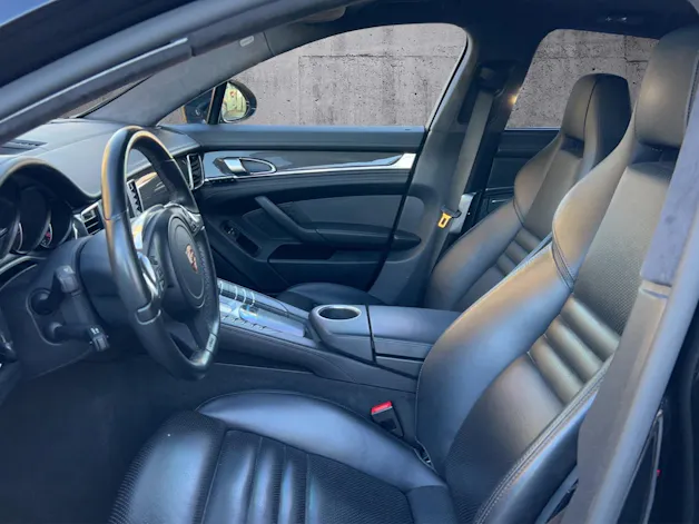 PORSCHE Panamera Turbo 4.8 PDK