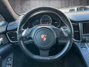 PORSCHE Panamera Turbo 4.8 PDK