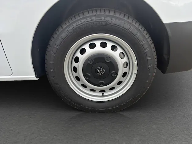 PEUGEOT Expert Kaw. Std 2.0 BHDI 145 PS MT6