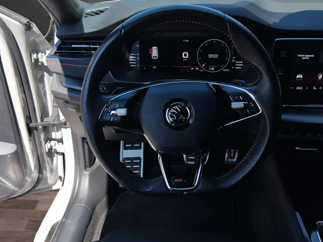 SKODA Octavia Combi 2.0 TSI DSG RS