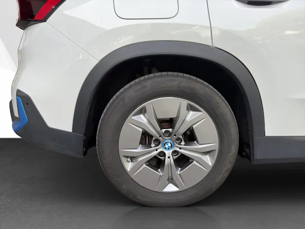 BMW iX1 xDrive30