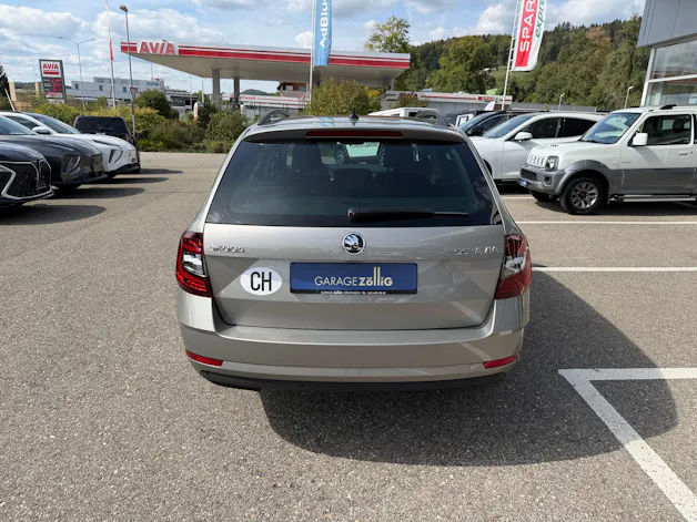 SKODA Octavia Combi 1.5 TSI Clever DSG