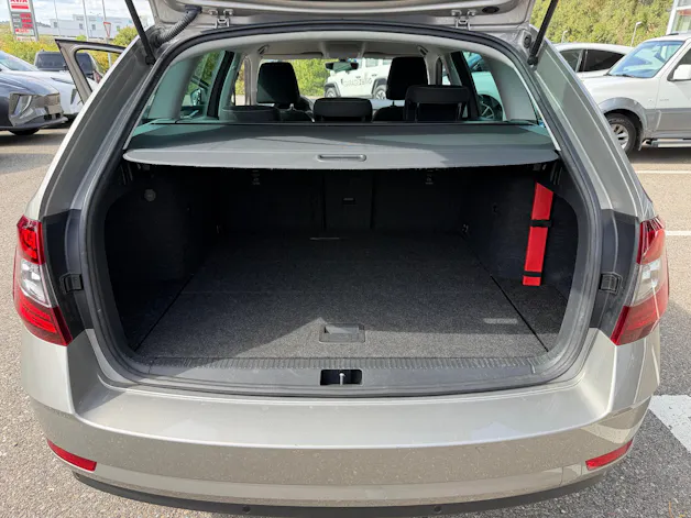 SKODA Octavia Combi 1.5 TSI Clever DSG