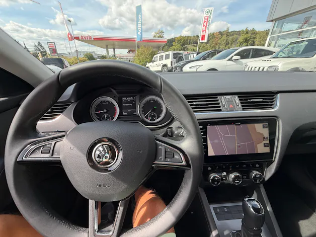 SKODA Octavia Combi 1.5 TSI Clever DSG