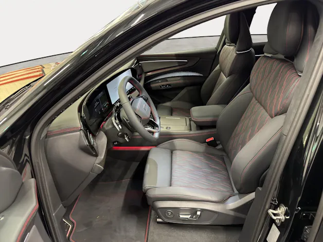 AUDI Q7 SUV TDI quattro 220 kW 299PS