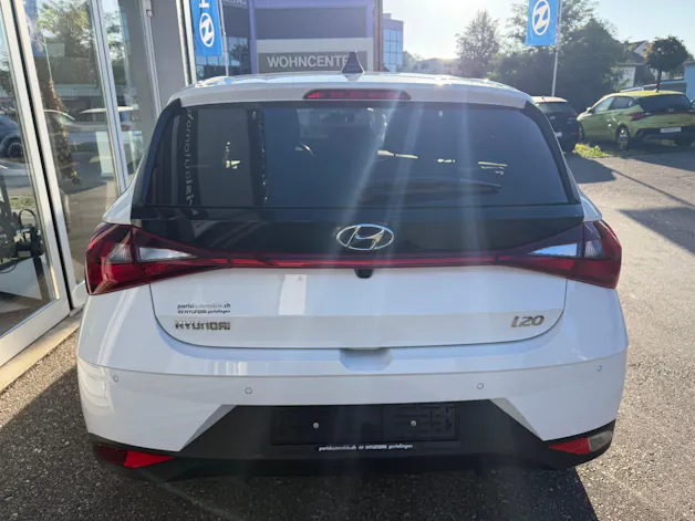 HYUNDAI i20 1.0 T-GDi Amplia DCT