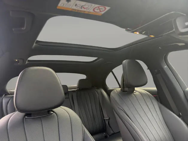 MERCEDES-BENZ E 220 d AMG Line 4matic