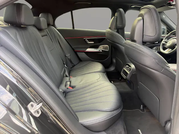 MERCEDES-BENZ E 220 d AMG Line 4matic