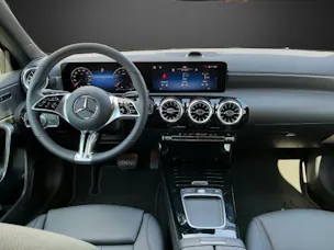 MERCEDES-BENZ A 200 Night Star 7G-DCT