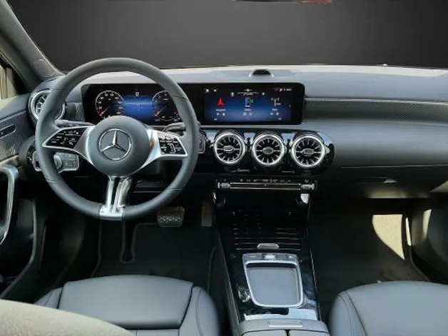 MERCEDES-BENZ A 200 Night Star 7G-DCT
