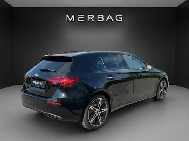 MERCEDES-BENZ A 200 Night Star 7G-DCT