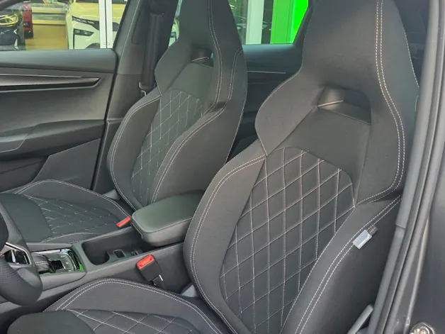SKODA Karoq 2.0 TDI CR Sport Line 4x4 DSG