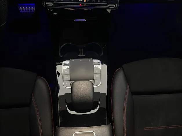 MERCEDES-BENZ A 250 AMG Line 7G-DCT
