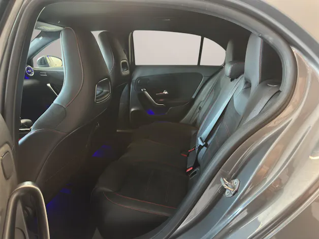 MERCEDES-BENZ A 250 AMG Line 7G-DCT