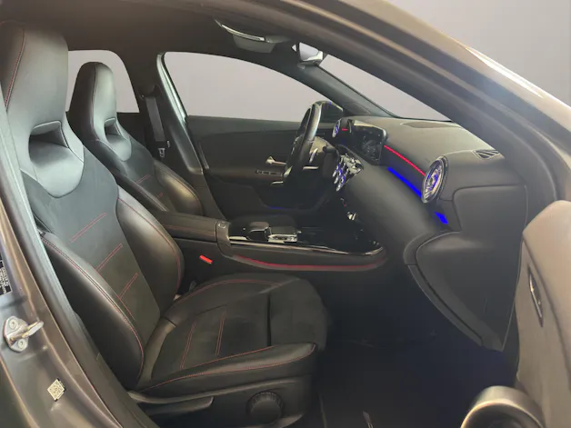 MERCEDES-BENZ A 250 AMG Line 7G-DCT
