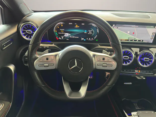 MERCEDES-BENZ A 250 AMG Line 7G-DCT