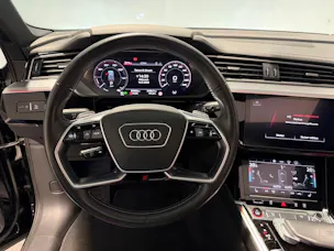 AUDI e-tron S quattro