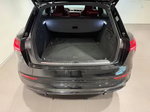 AUDI e-tron S quattro
